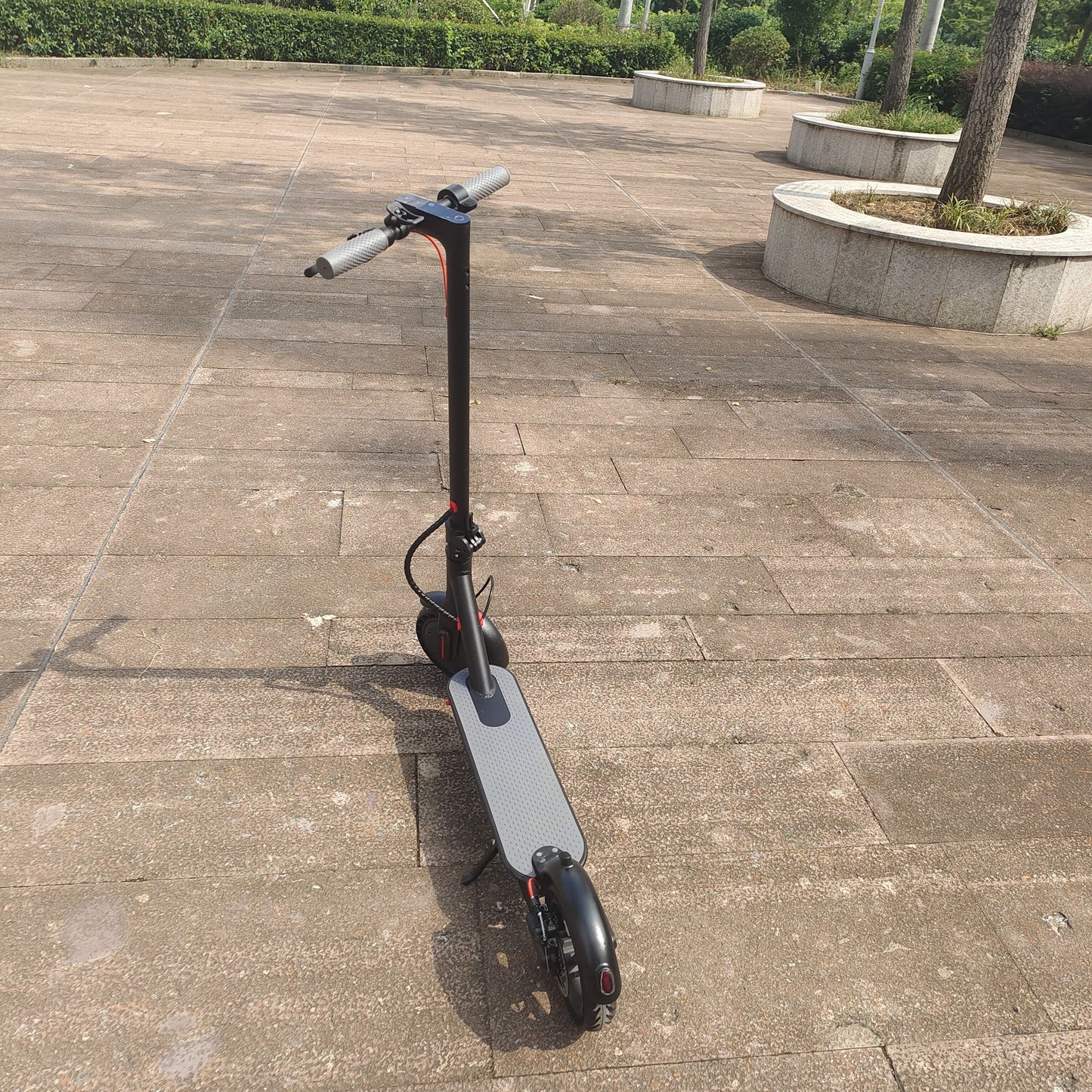 Adult Electric Scooter Folding Electric Scooter Tires 8.5 inch   Speed 35KM/H 350W 36V10.4AH J-03  motorized scooter